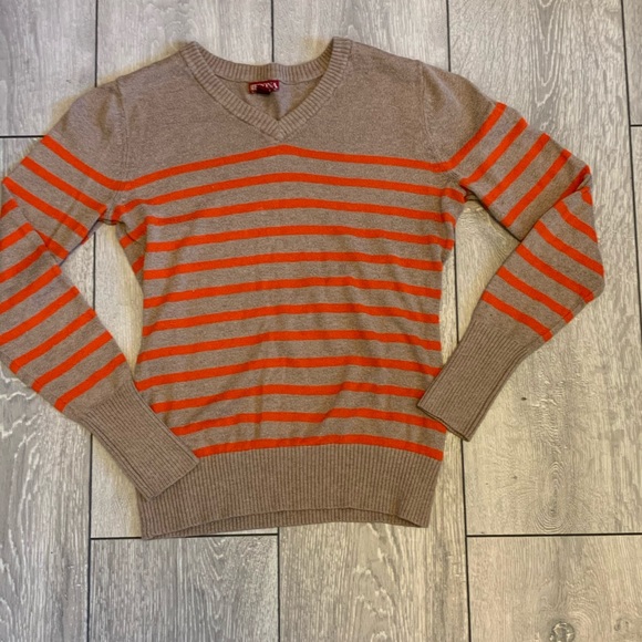 simple Striped sweater - Picture 3 of 6